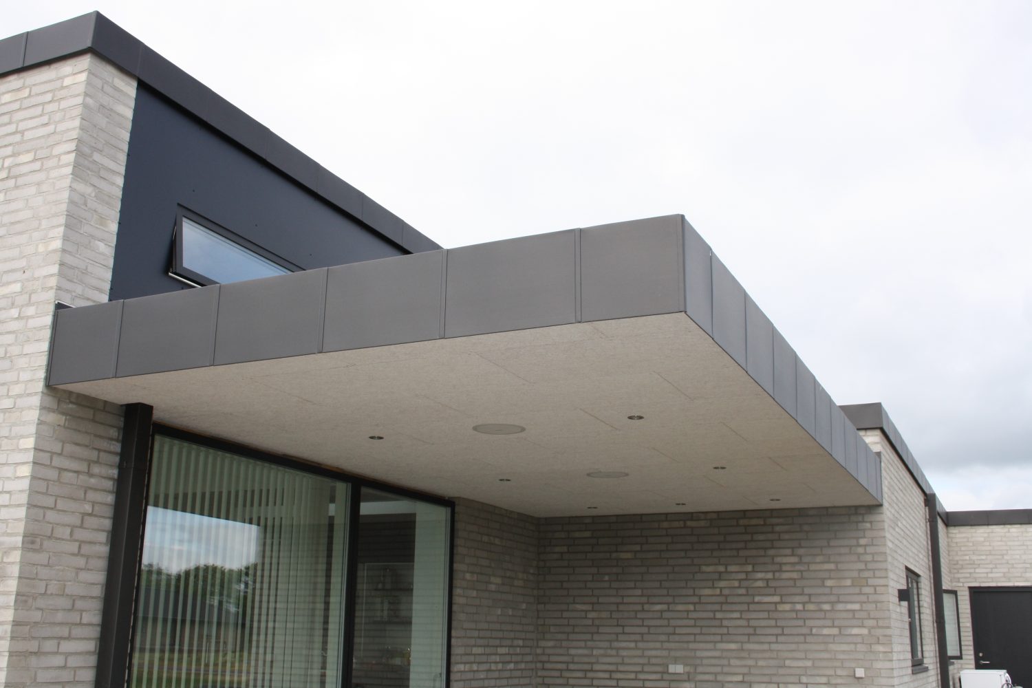 Träbetong Multifin Vit 600×1200 mm